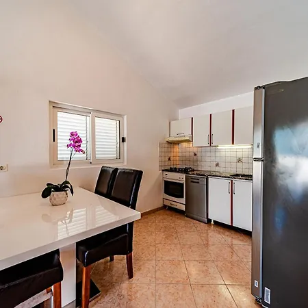 Apartments By The Sea Kneza, Korcula - 168 * Racisce