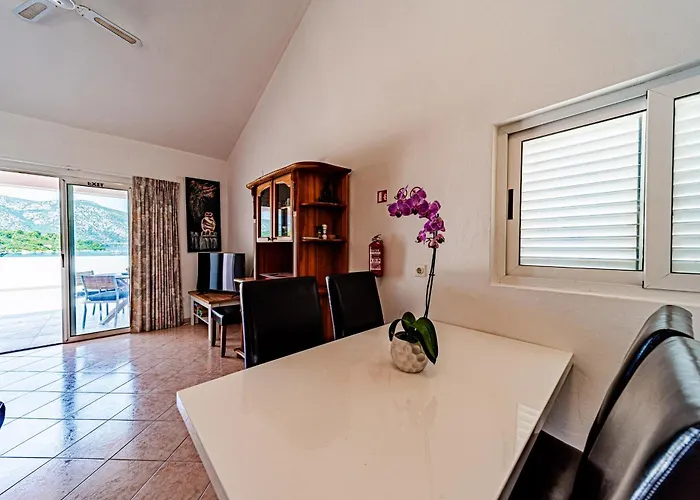 By The Sea Kneza, Korcula - 168 *